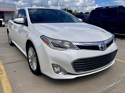 Used 2013 Toyota Avalon XLE Touring FWD image 1