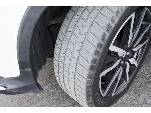 Used 2020 Honda Pilot Touring image 36