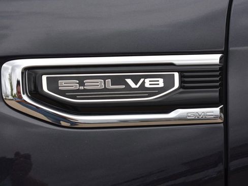 Used 2023 GMC Sierra 1500 SLT w/ SLT Premium Package RWD image 11