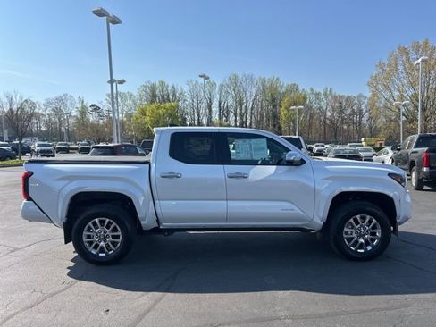 Used 2026 Toyota Tacoma Limited image 4