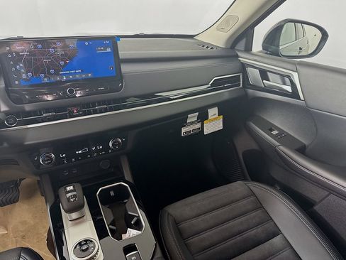 New 2026 Mitsubishi Outlander SE FWD image 24
