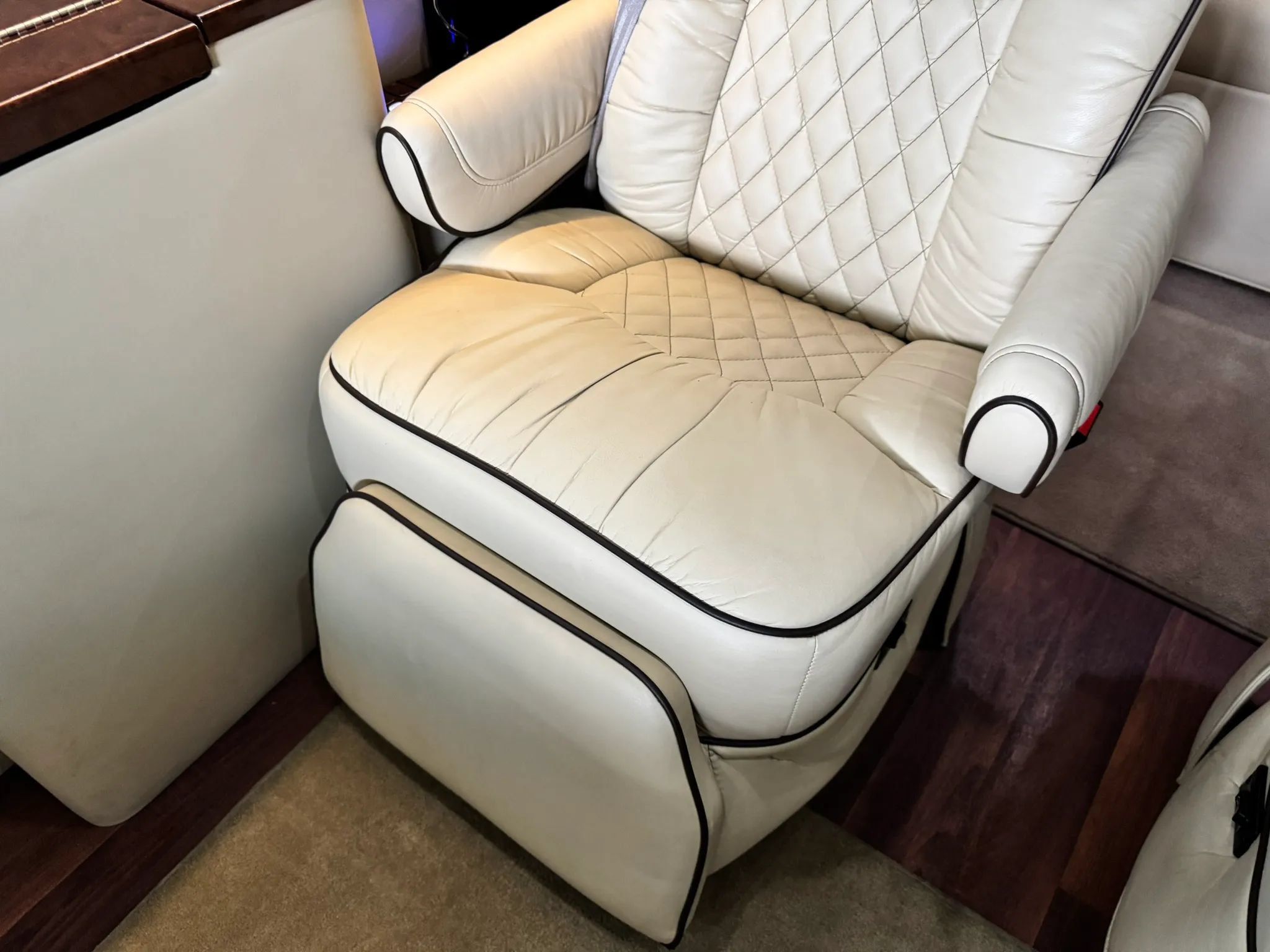 Used 2016 Mercedes-Benz Sprinter 2500 image 44