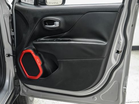 Used 2017 Jeep Renegade Trailhawk image 48