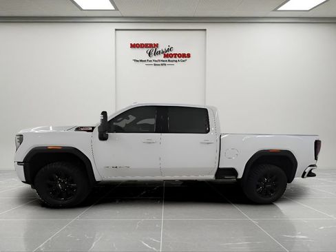 Used 2025 GMC Sierra 2500 AT4 AWD/4WD image 4