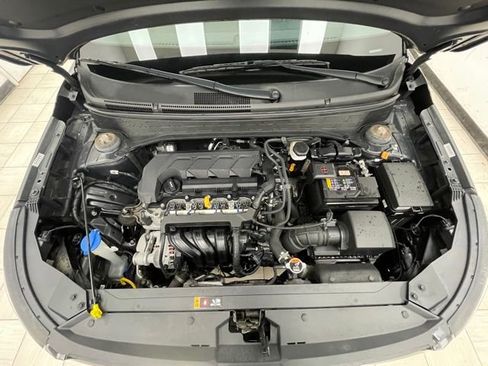 Used 2022 Hyundai Venue SEL image 17