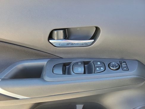 Certified 2023 Nissan Kicks SV FWD image 16