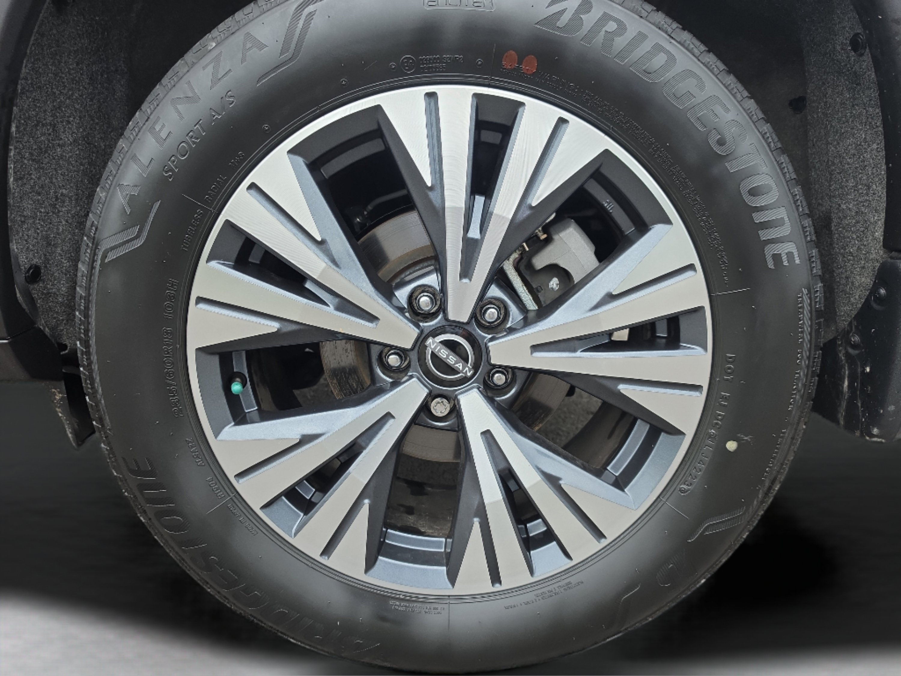 Used 2023 Nissan Rogue SV w/ SV Premium B Package AWD/4WD image 9