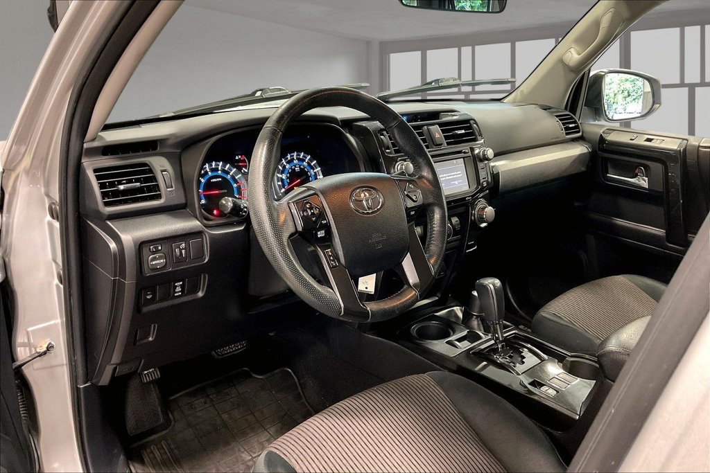 Used 2015 Toyota 4Runner Trail AWD/4WD image 18
