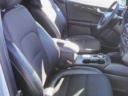 Used 2025 Ford Escape ST-Line Select image 11