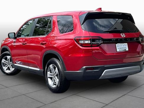 Used 2025 Honda Pilot EX-L image 10