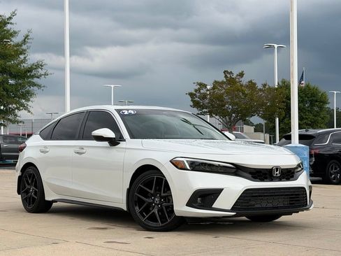 Used 2024 Honda Civic Sport Touring image 1