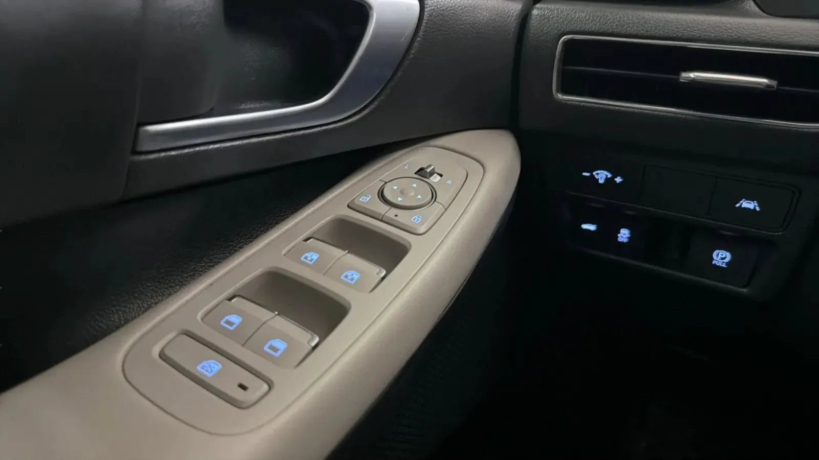 Used 2021 Hyundai Sonata SEL FWD image 16