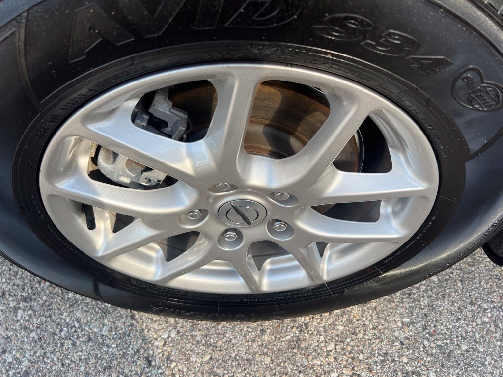 Used 2024 Chrysler Pacifica Touring-L FWD image 37