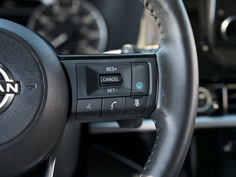 Used 2023 Nissan Pathfinder SL w/ SL Premium Package image 24