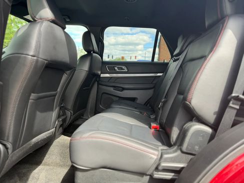 Used 2018 Ford Explorer Sport AWD/4WD image 30