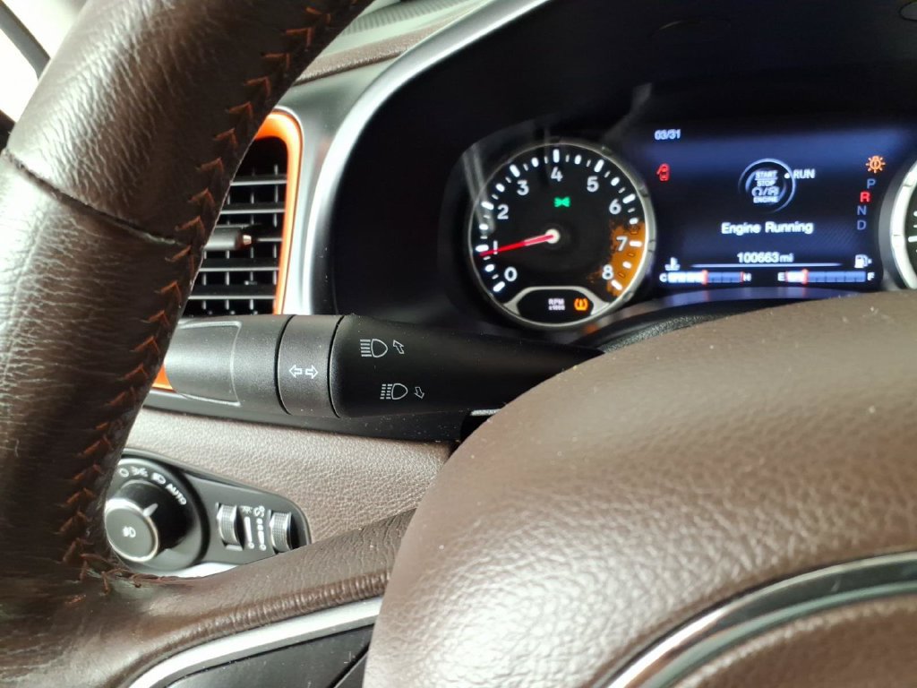 Used 2015 Jeep Renegade Limited AWD/4WD image 23