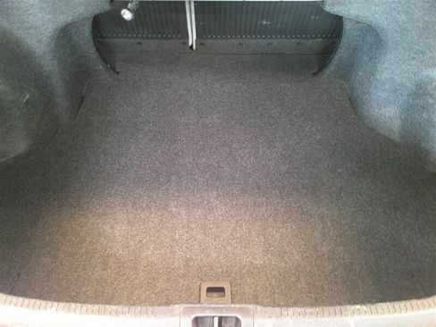 Used 2017 Toyota Camry LE image 13