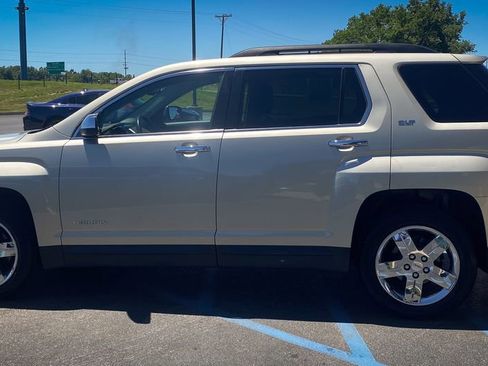 Used 2013 GMC Terrain SLT w/ Safety Package FWD image 6