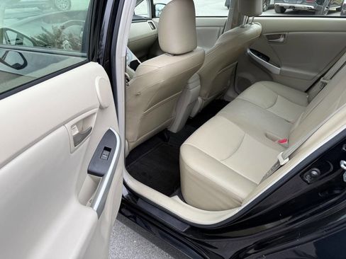 Used 2013 Toyota Prius Four w/ Deluxe Solar Roof Pkg image 11