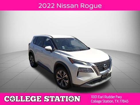 Used 2022 Nissan Rogue SV FWD image 1