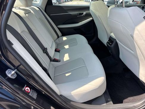 Certified 2023 Hyundai Sonata SEL w/ Convenience Package FWD image 16