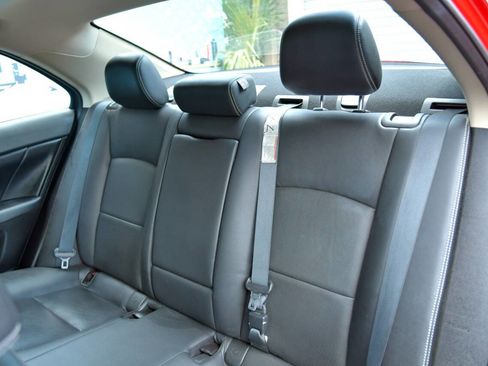 Used 2013 Suzuki Kizashi Sport SLS image 12