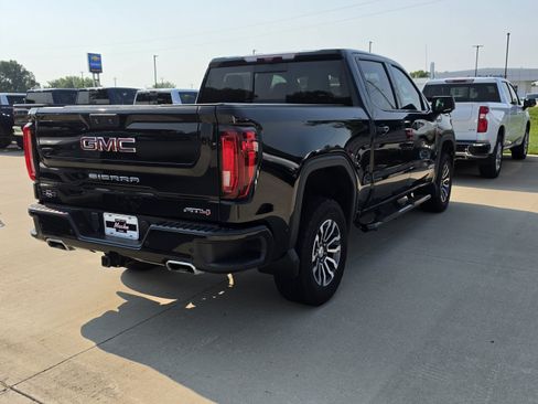 Certified 2023 GMC Sierra 1500 AT4 w/ Technology Package AWD/4WD image 5