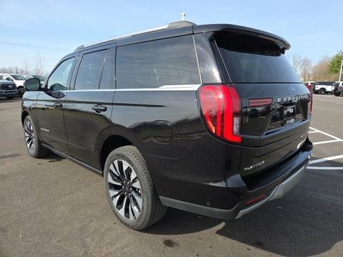 Used 2025 Ford Expedition Platinum w/ Driver's Package image 16