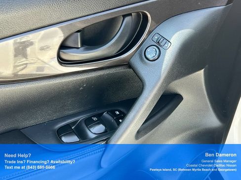 Used 2019 Nissan Rogue S FWD image 6