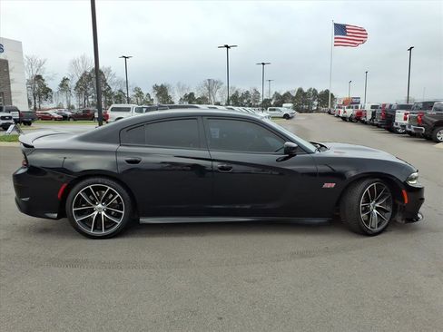 Used 2018 Dodge Charger R/T Scat Pack image 2