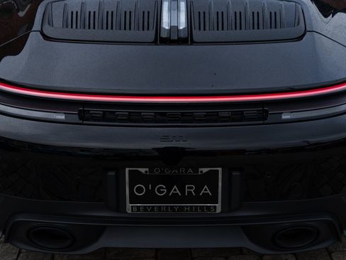 Used 2025 Porsche 911 Carrera image 38
