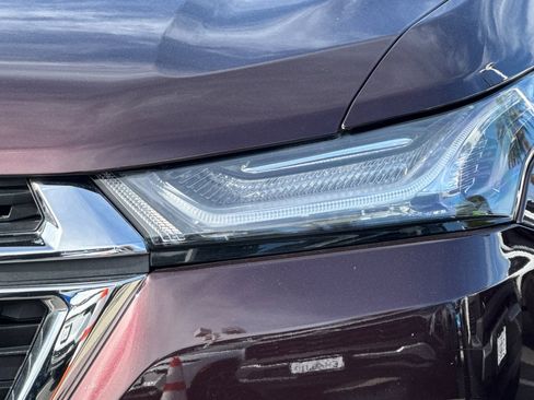 Used 2023 Chevrolet Traverse LT image 48