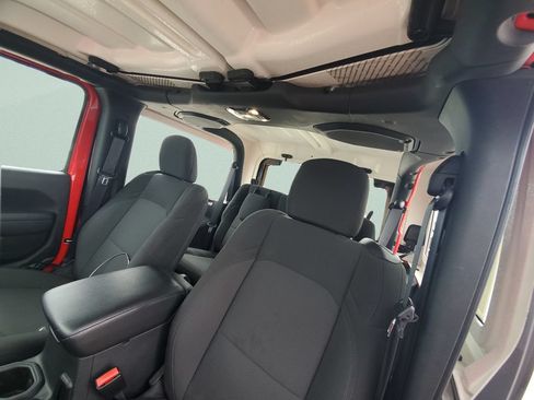 Used 2022 Jeep Wrangler Sport AWD/4WD image 17