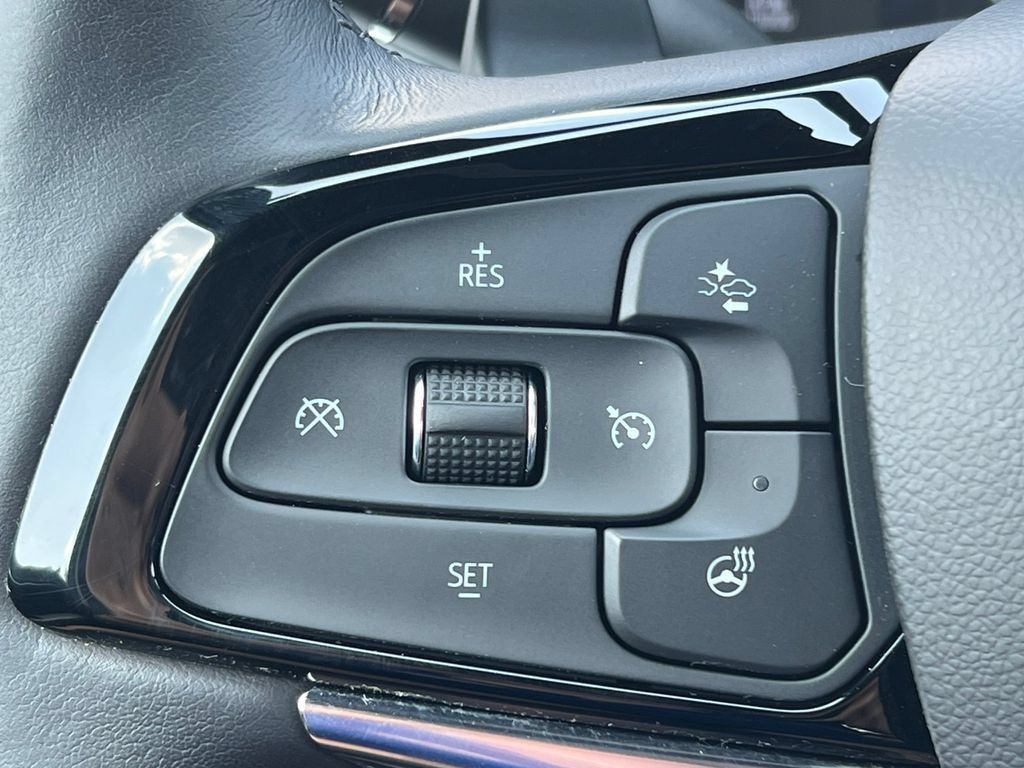 Used 2024 Buick Enclave Essence w/ Experience Buick Package AWD/4WD image 22