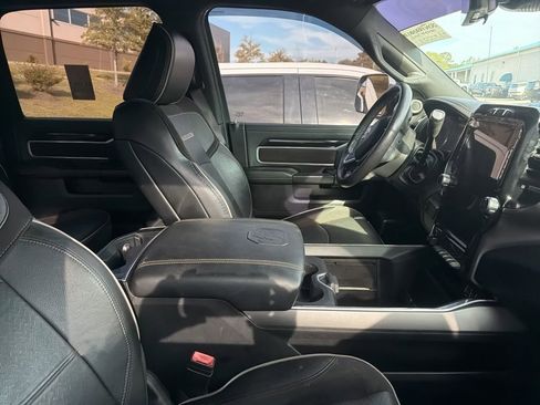 Used 2022 RAM 3500 Laramie AWD/4WD image 2