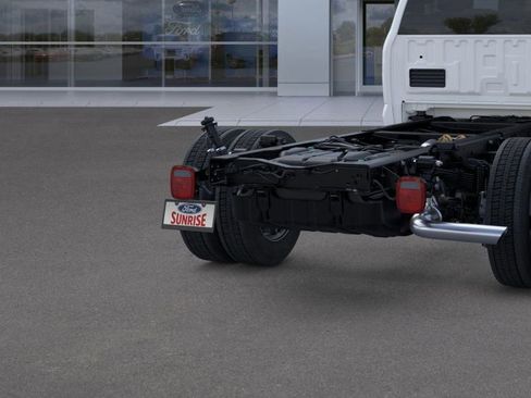 New 2026 Ford F450 XL w/ XL Chrome Package RWD image 21