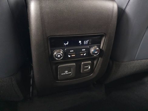 Used 2018 Buick Enclave Premium w/ Experience Buick Package image 34