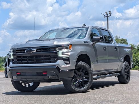 Used 2023 Chevrolet Silverado 1500 LT Trail Boss w/ Protection Package AWD/4WD image 4
