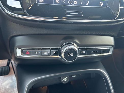 Certified 2022 Volvo C40 P8 Recharge Ultimate image 31