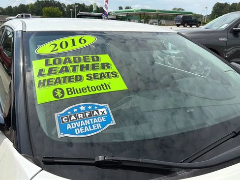 Used 2016 Nissan Maxima SR w/ Interior Lighting Package FWD image 11