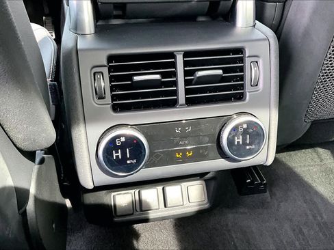 Used 2023 Land Rover Discovery S R-Dynamic image 38