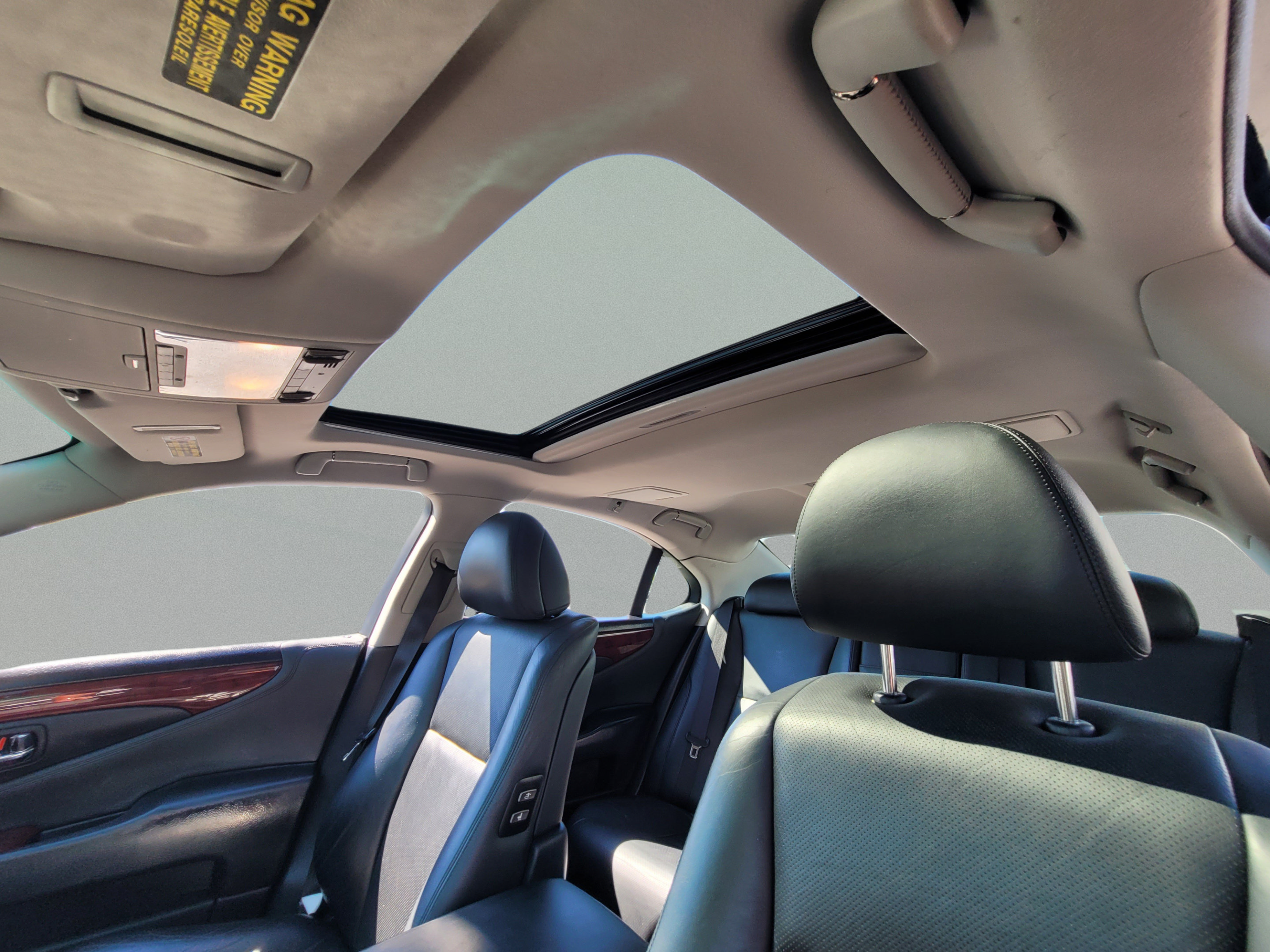 Used 2012 Lexus LS 460 AWD w/ Comfort Pkg image 12