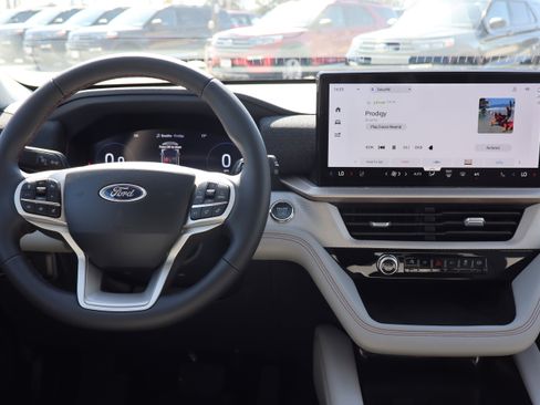 New 2026 Ford Explorer Active image 15