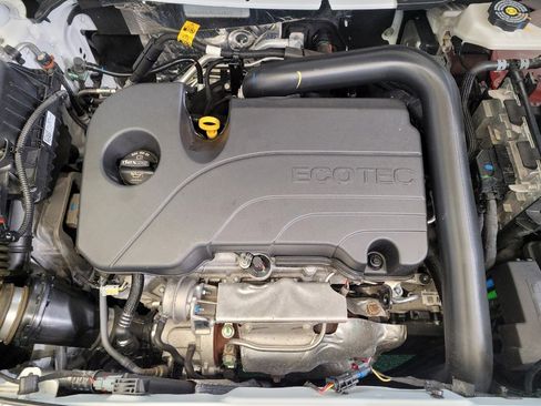 Used 2024 Chevrolet Equinox LT w/ LPO, Floor Liner Package FWD image 30