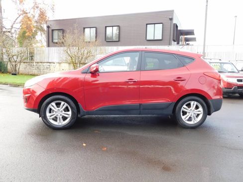 Used 2011 Hyundai Tucson GLS image 20