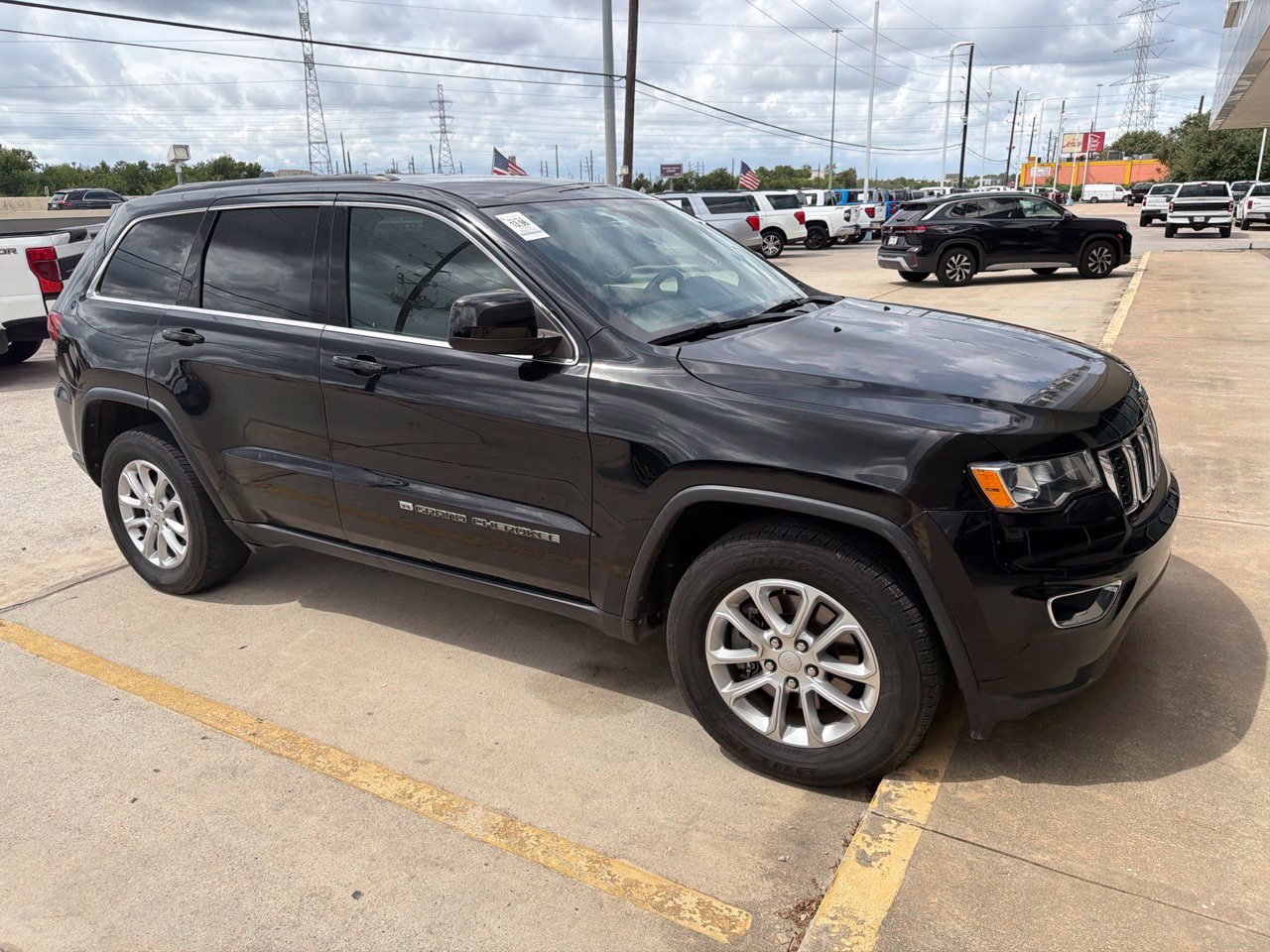 Used 2022 Jeep Grand Cherokee Laredo E RWD image 4