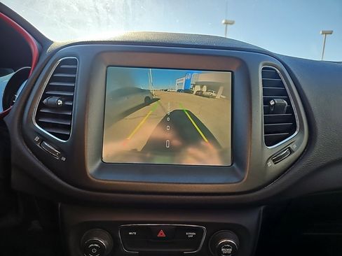 Used 2020 Jeep Compass Trailhawk image 28