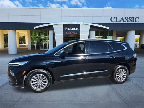 Used 2024 Buick Enclave Premium image 4