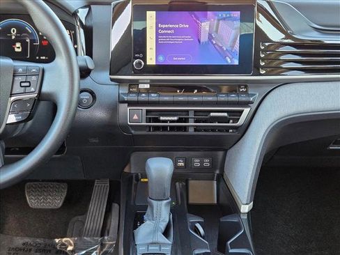 New 2026 Toyota Camry LE image 12