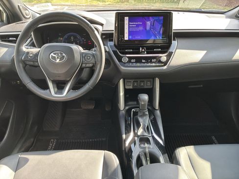 Used 2024 Toyota Corolla Cross AWD Hybrid w/ Convenience Package image 29